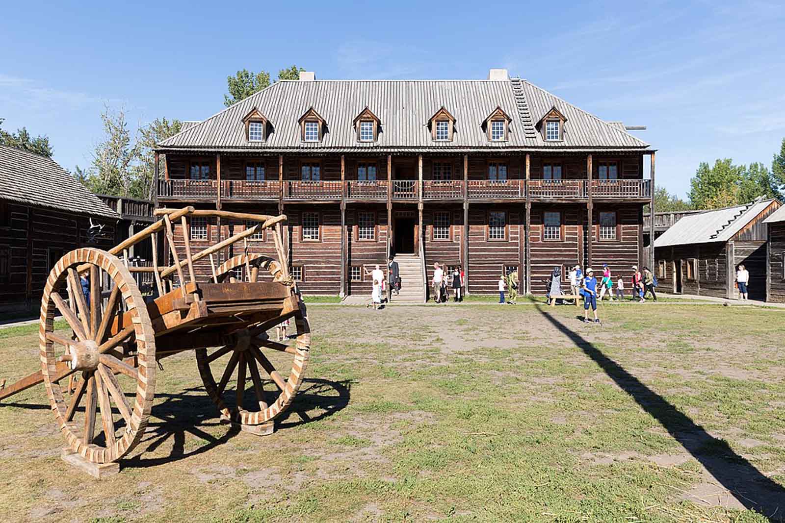 things to do in alberta fort edmonton park