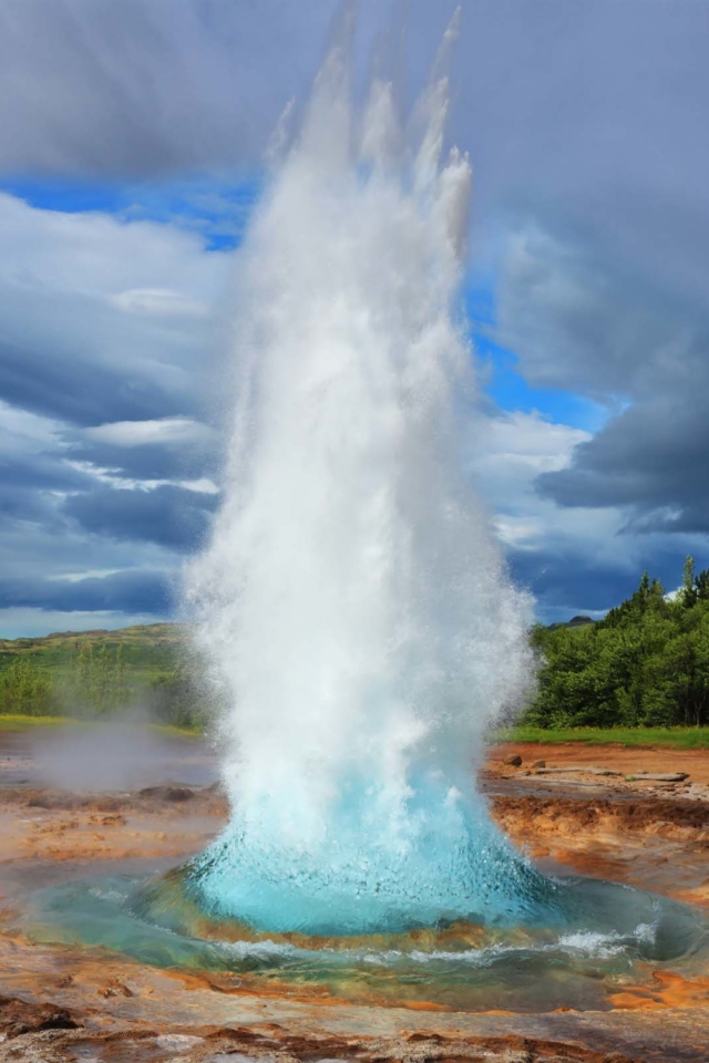things to do in iceland geyser