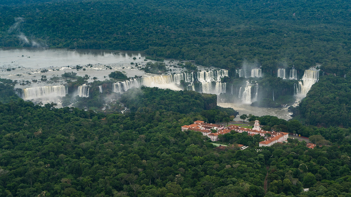 where to stay in iguazu falls belmont