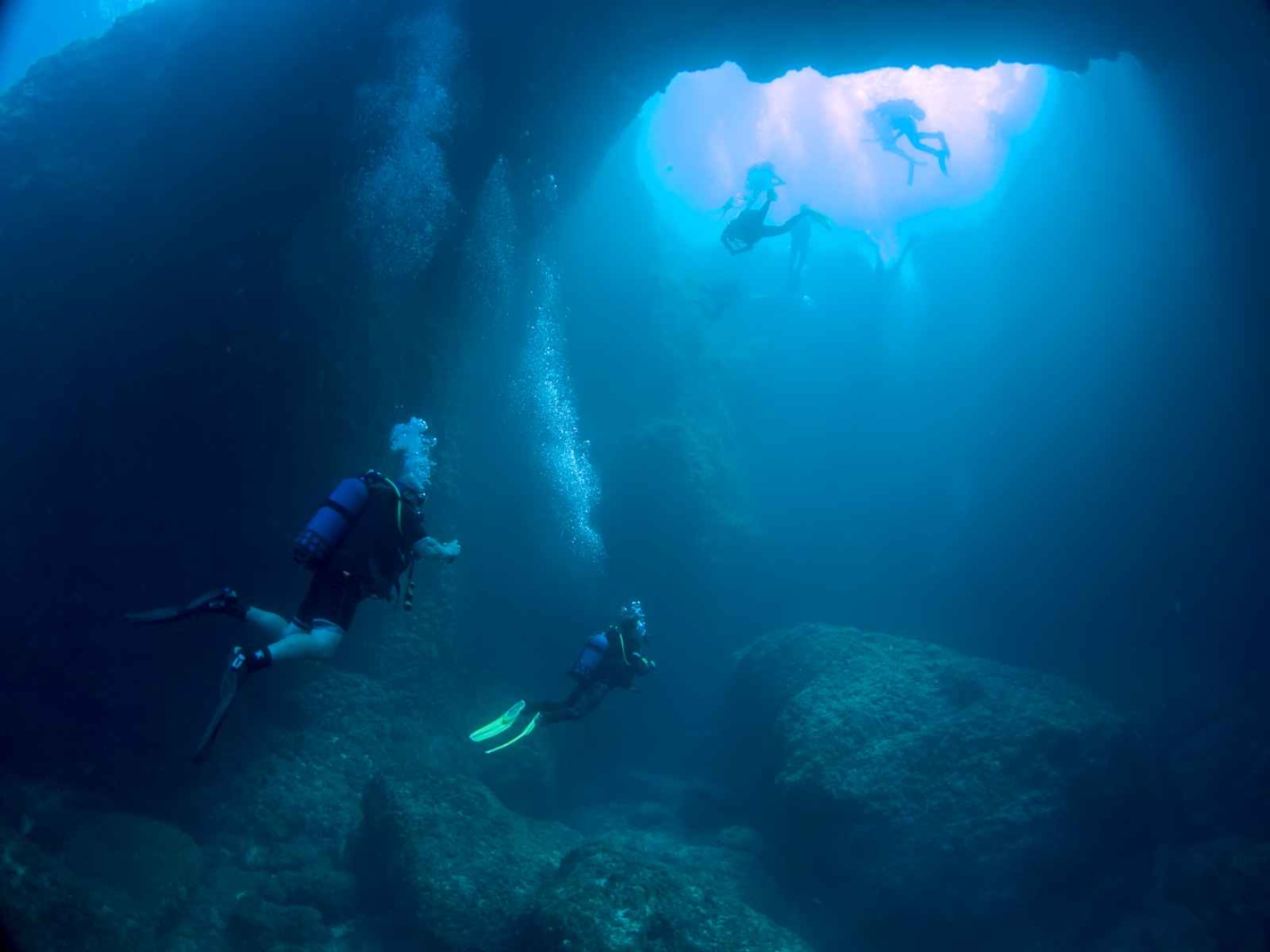 things to do in malta blue hole