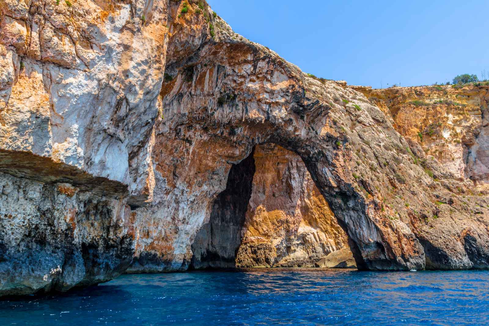 things to do in malta the blue grotto