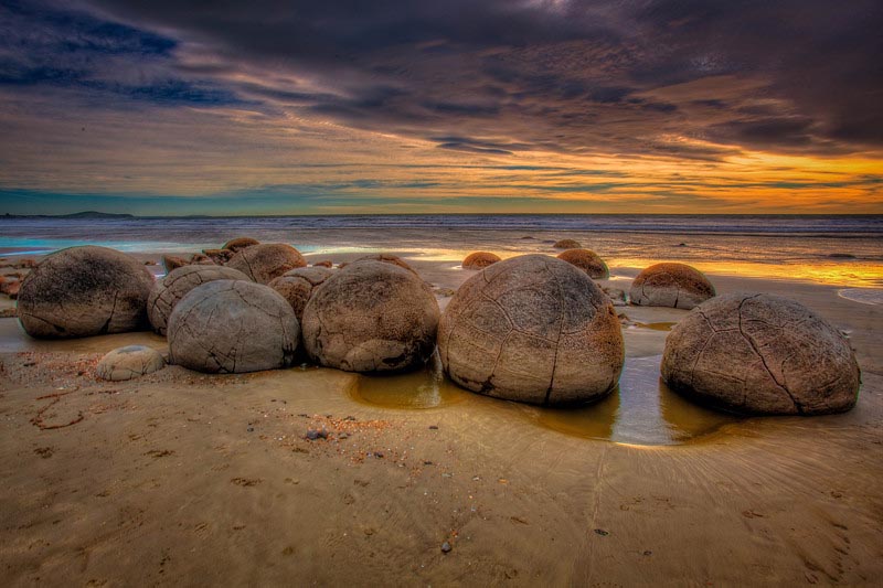 Moeraki Boulders Things-to-do-in-new-zealand-moeraki-boulders