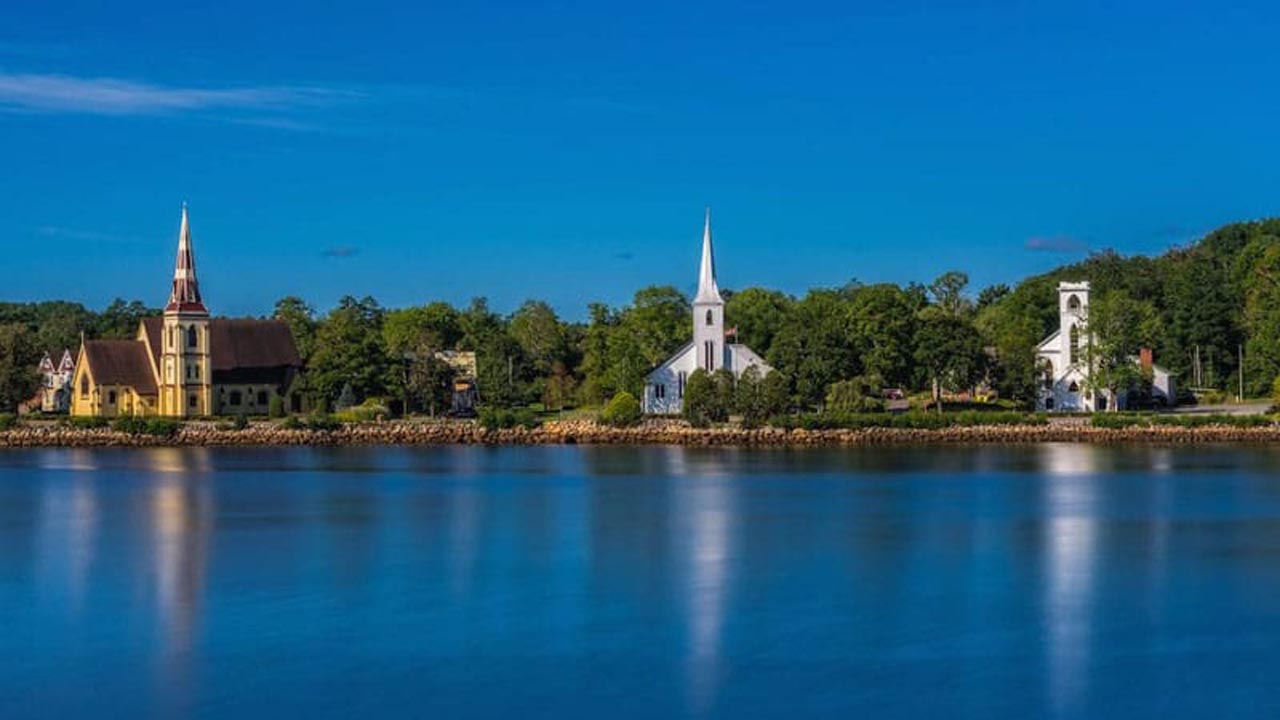 what to do in nova scotia mahone bay