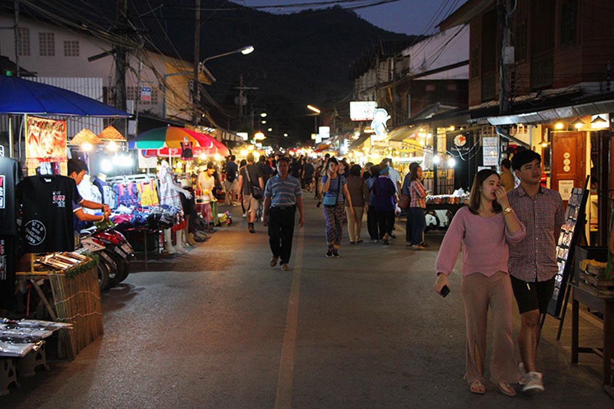 what to see in pai walking street