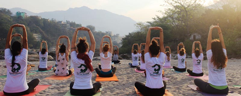 things to do in rishikesh yoga