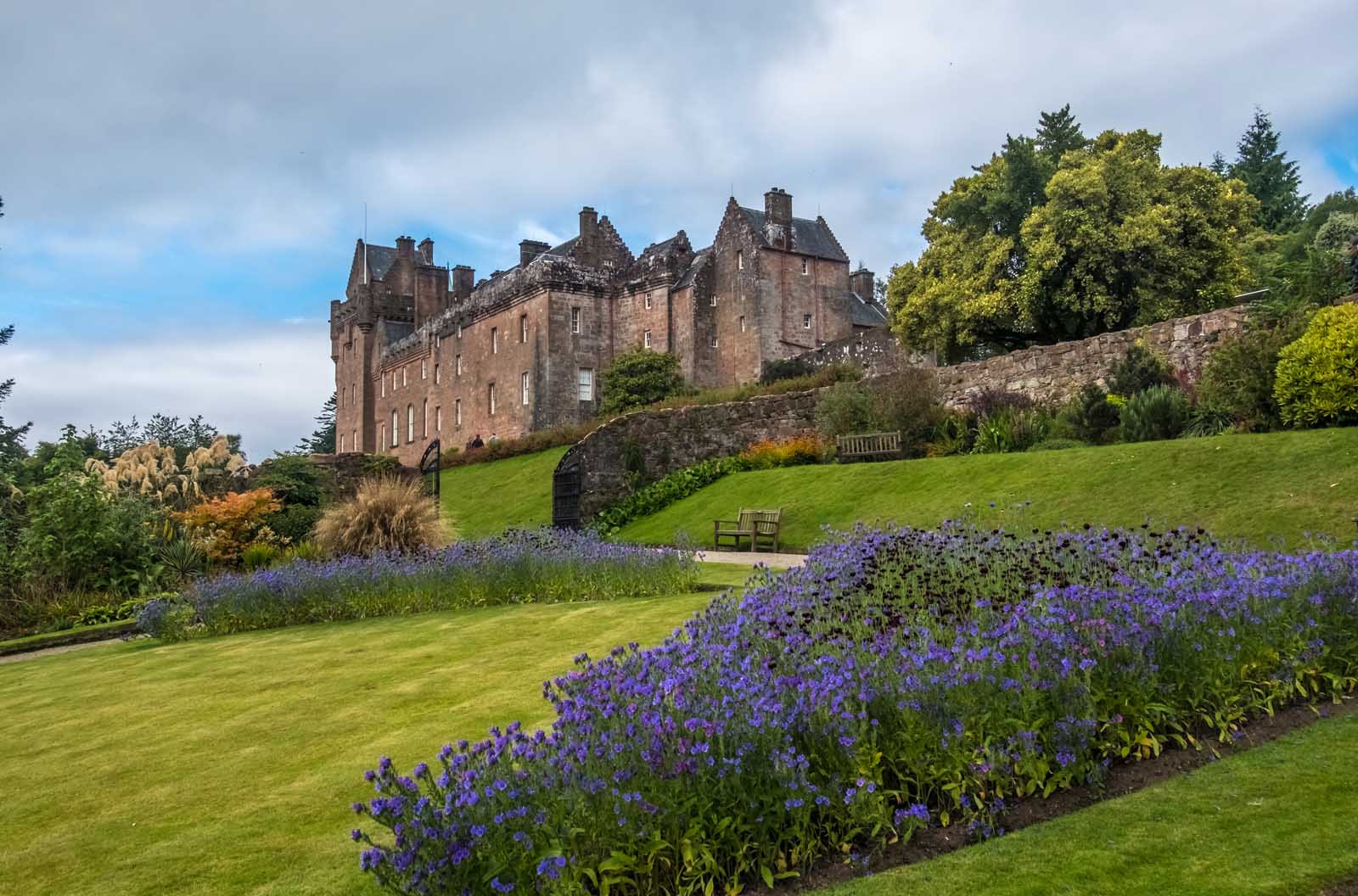 things to do in scotland broddick castle