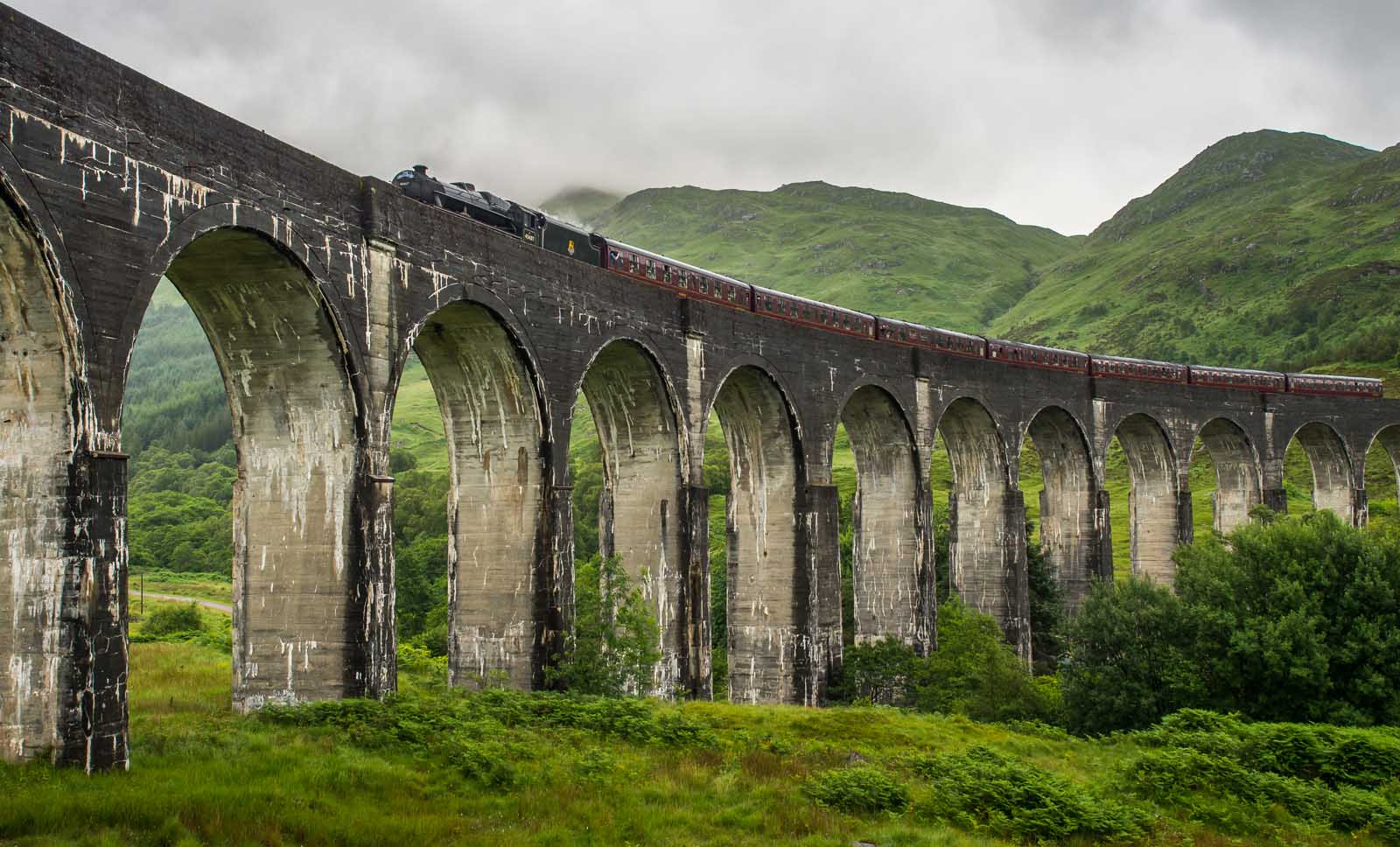 things to do in scotland The Jacobite steam train 