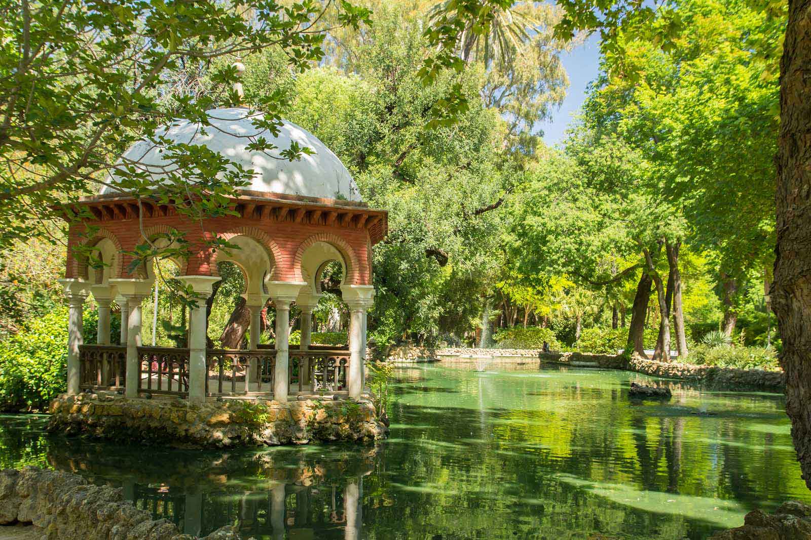 what to do in seville spain maria luisa park