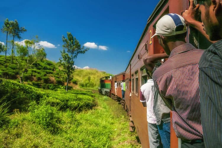 things to do in sri lanka | ride the trains