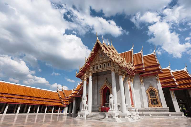 visit the Grand palace in Thailand