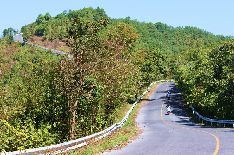 things to do in thailand road