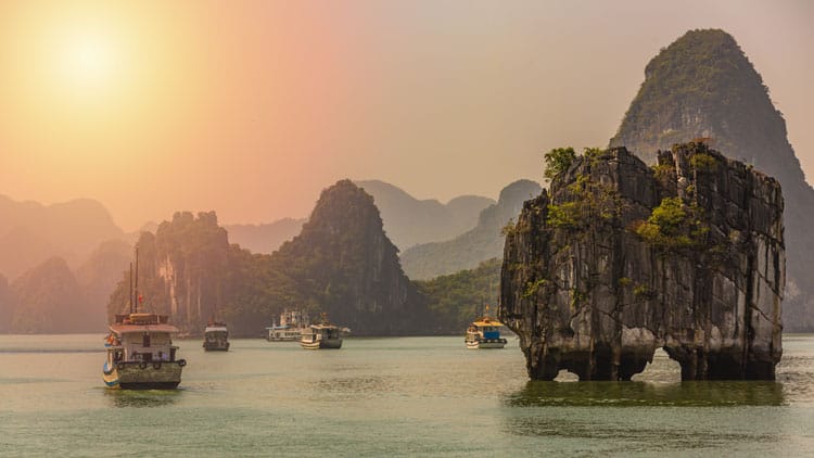 best things to do in vietnam blog | ha long bay