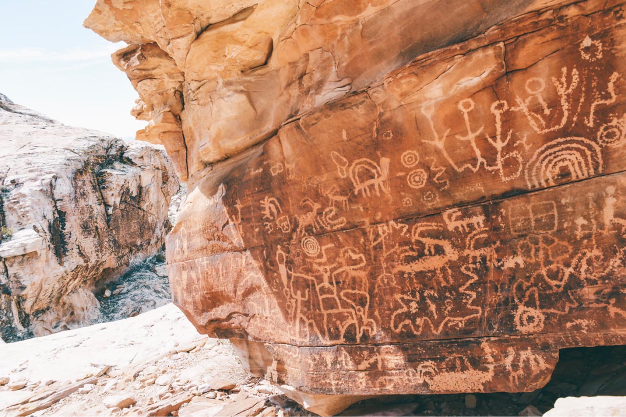 las vegas nearby attractions petroglyphs