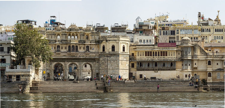 place to visit udaipur waterfront