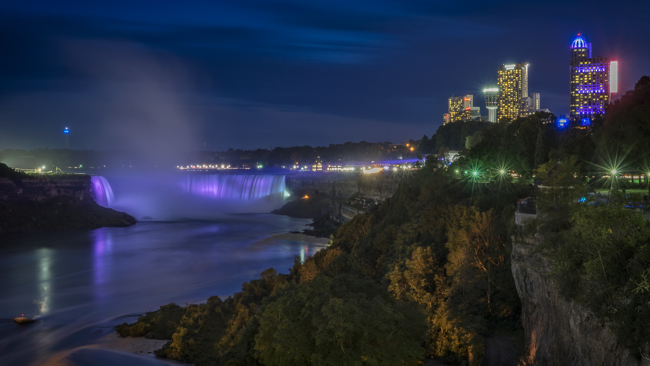 Toronto to Niagara Falls bus at night