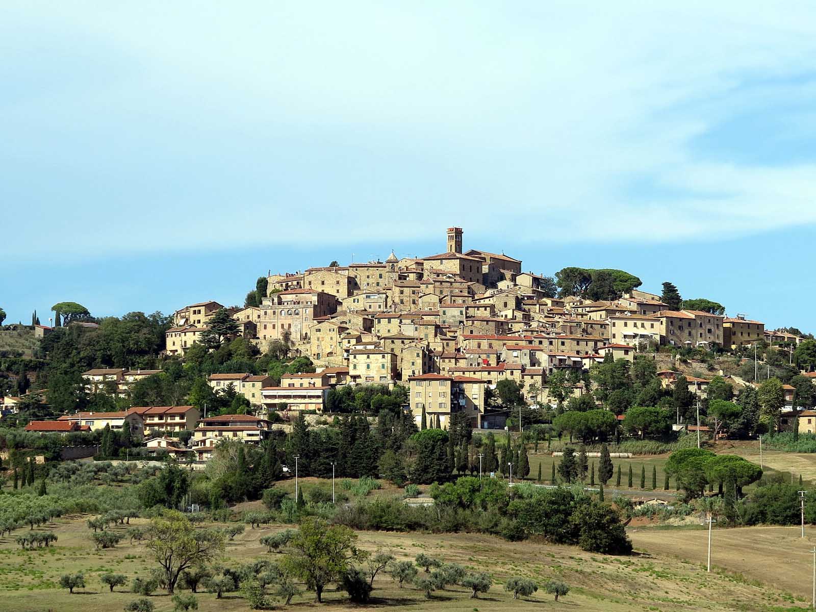 best tuscan towns Casale Marittimo