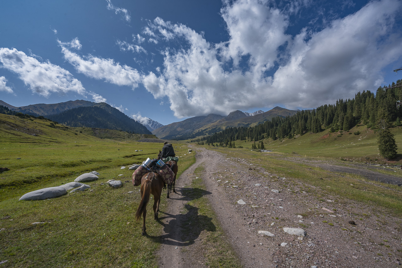 Kyrgyzstan trekking start