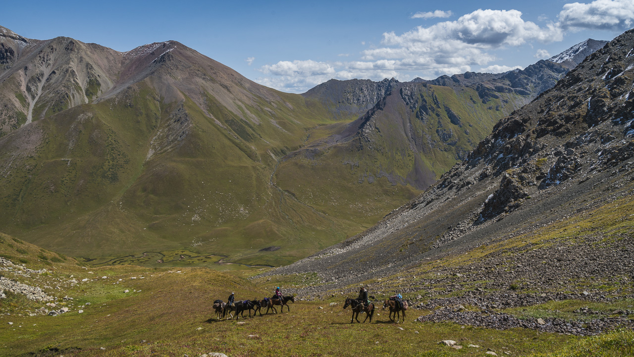 trekking Kyrgyzstan first pass