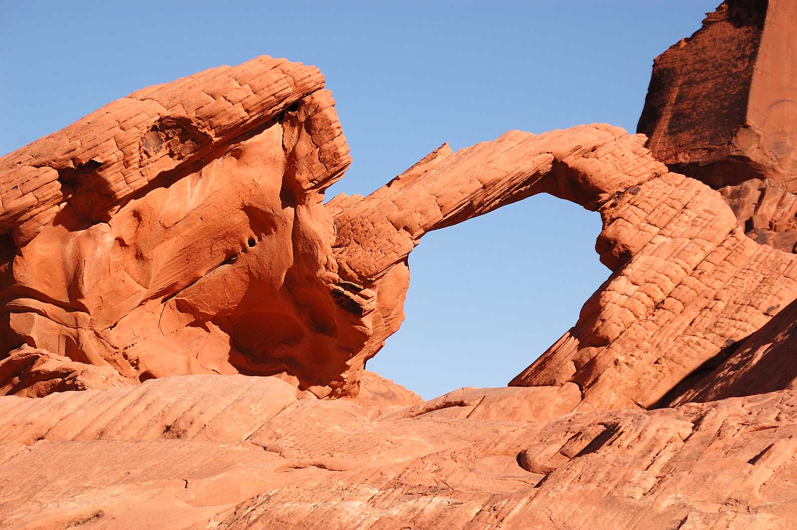Things to do in Valley of Fire Natural Arches Trail