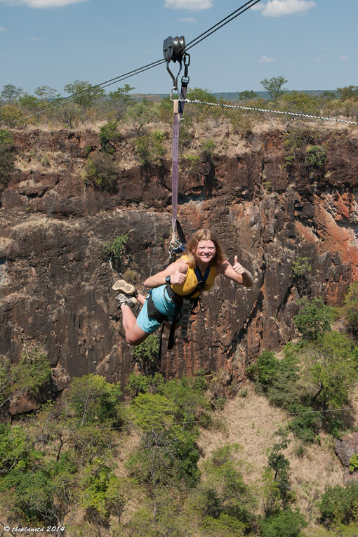 zip lining victoria falls