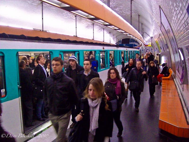 take the metro for Paris on a Budget