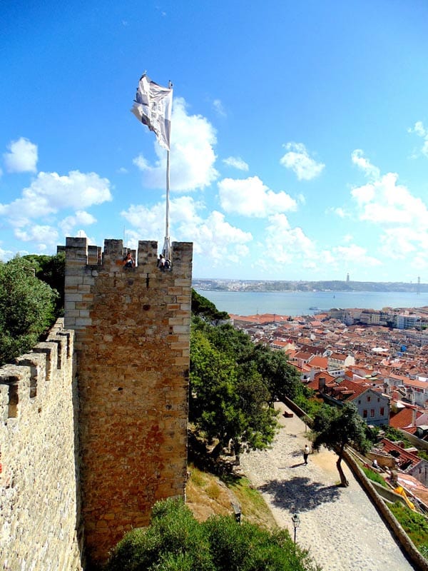 visit portugal castles