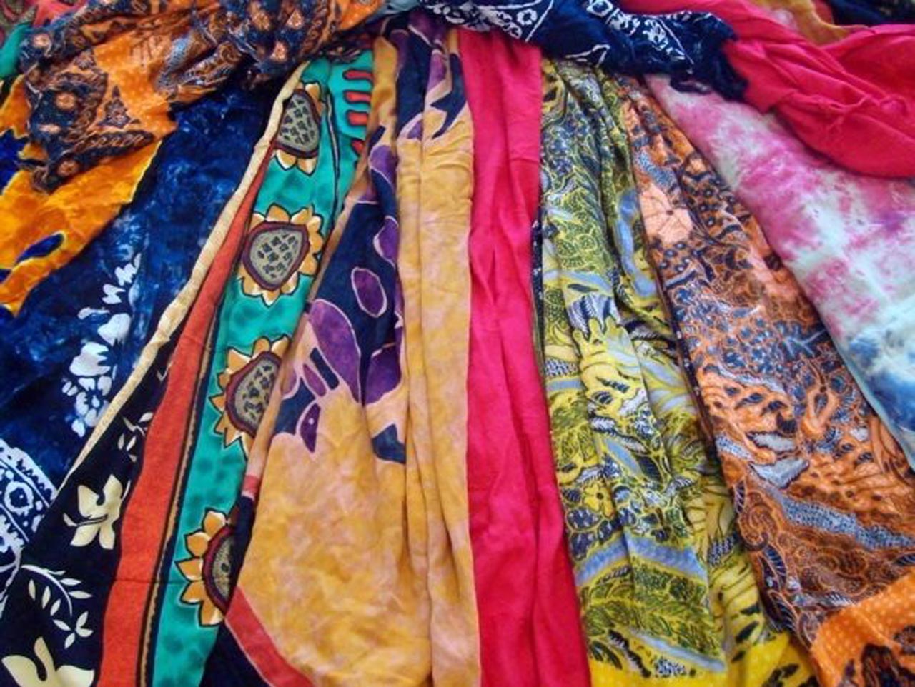 long piece of cotton cloth similar to a sarong