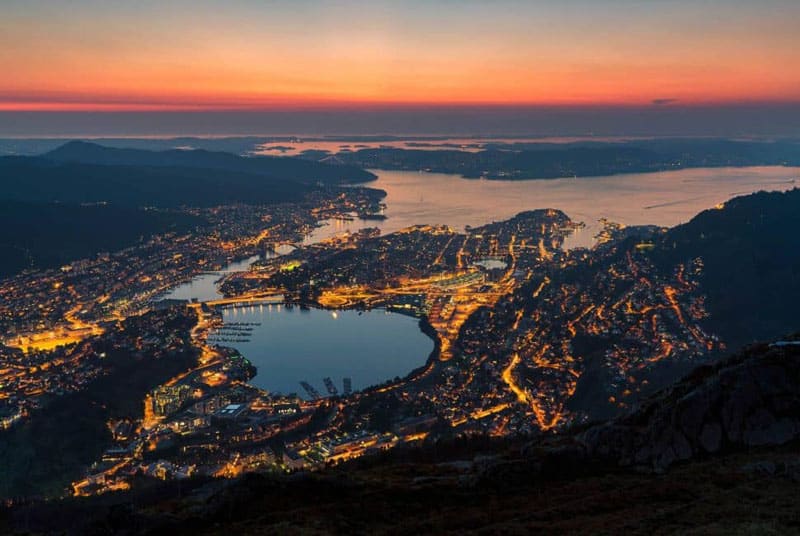 Was man in Bergen Norwegen bei Sonnenuntergang machen kann