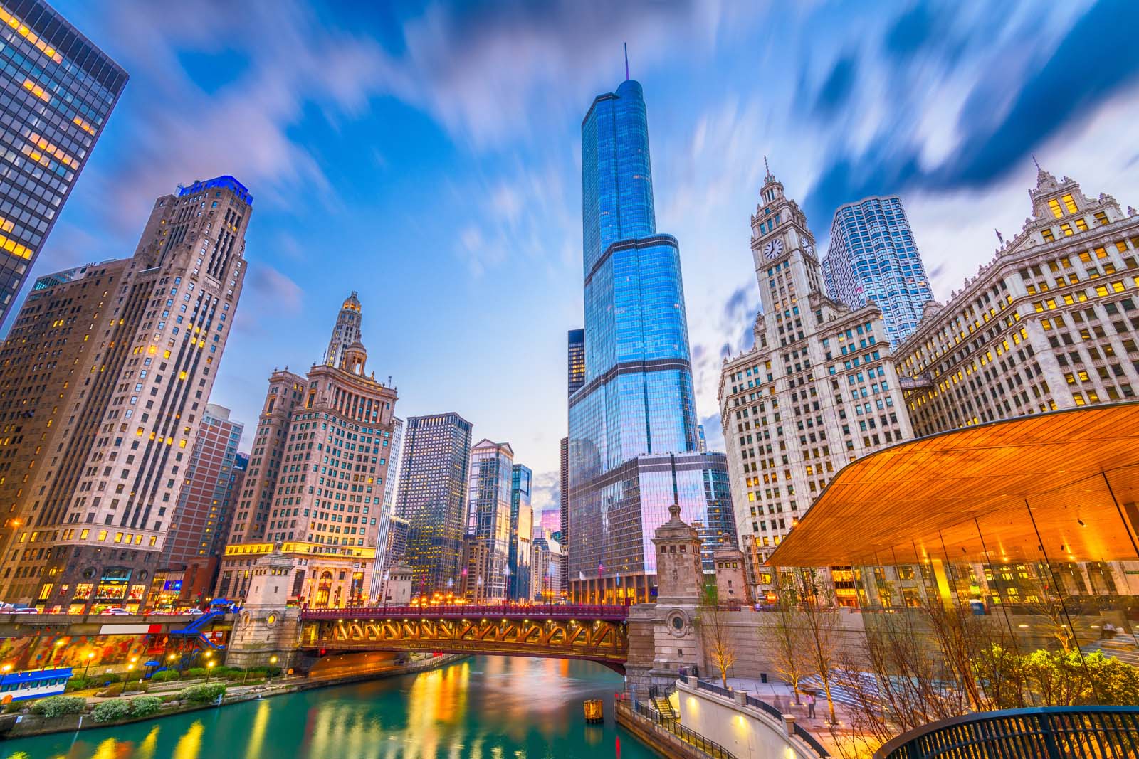 Where to stay in Chicago: Best Areas and Hotels for 2022