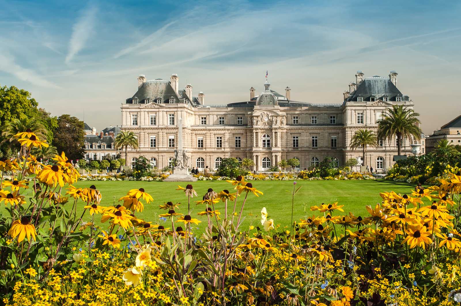 where to stay in paris luxembourg gardens