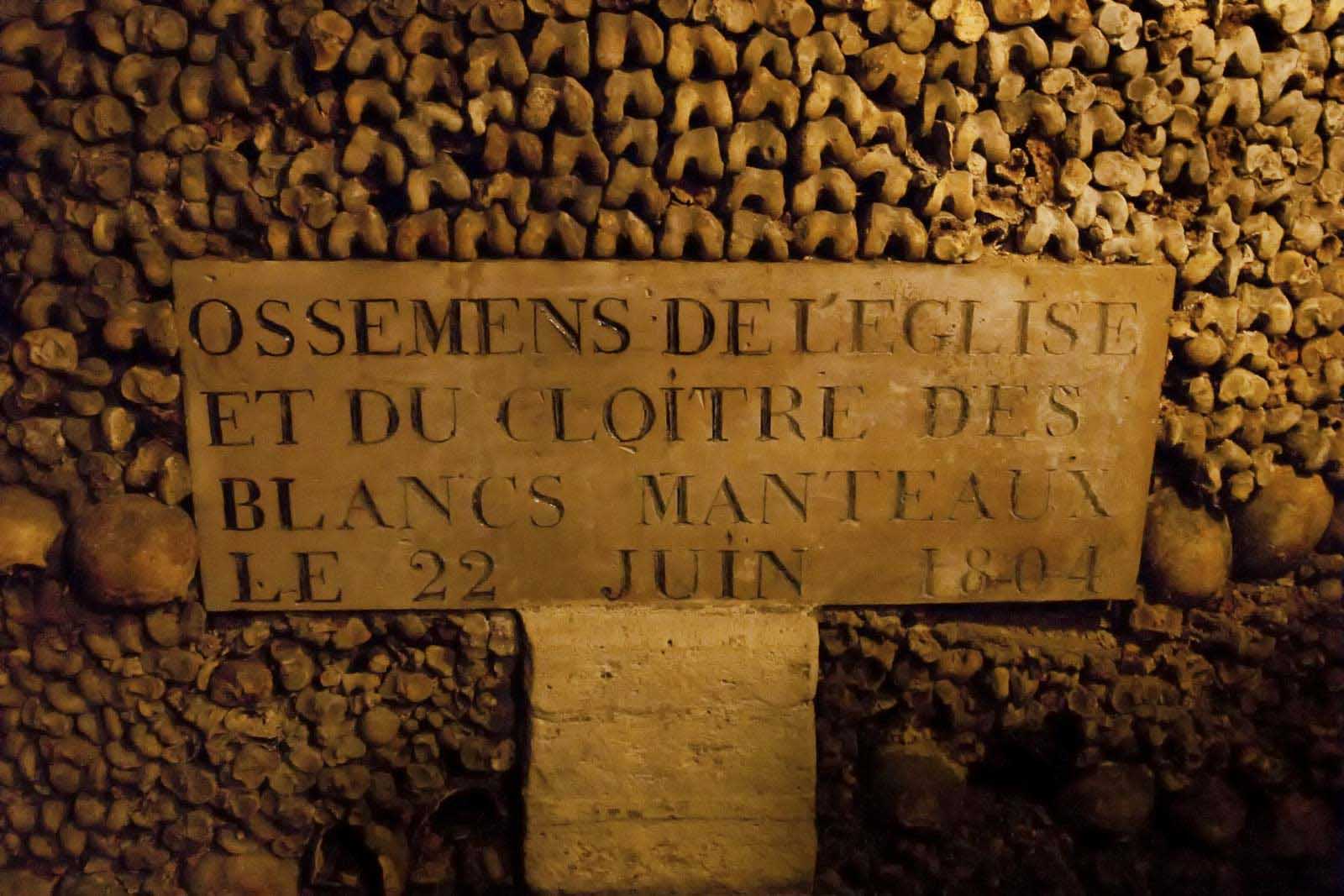 where to stay in paris catacombs