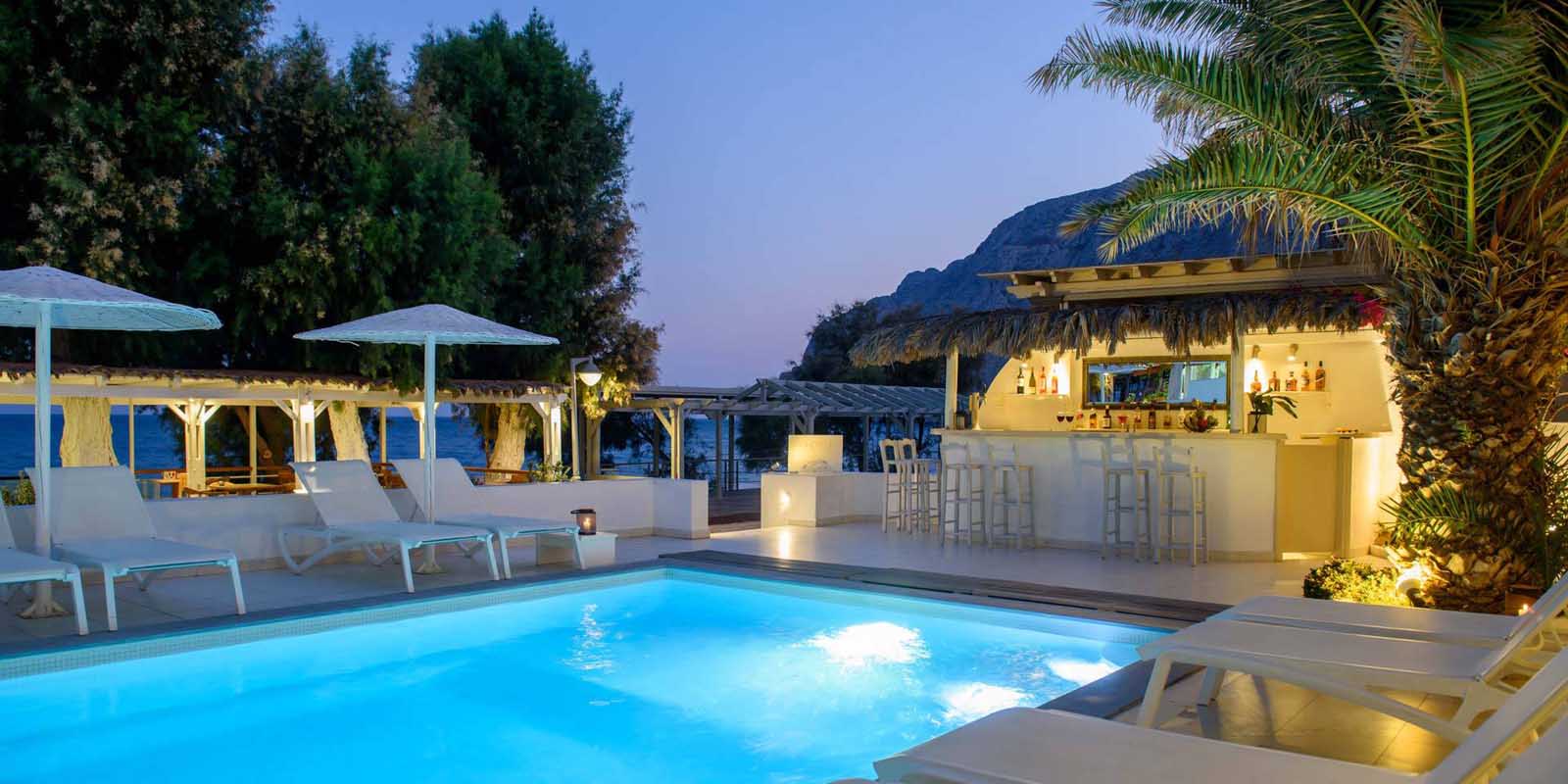 where to stay in santorini Alesahne Beach Hotel 