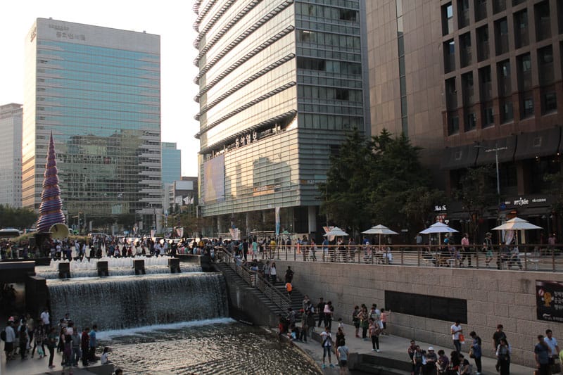 Where to stay in Seoul Cheonggyecheon Stream