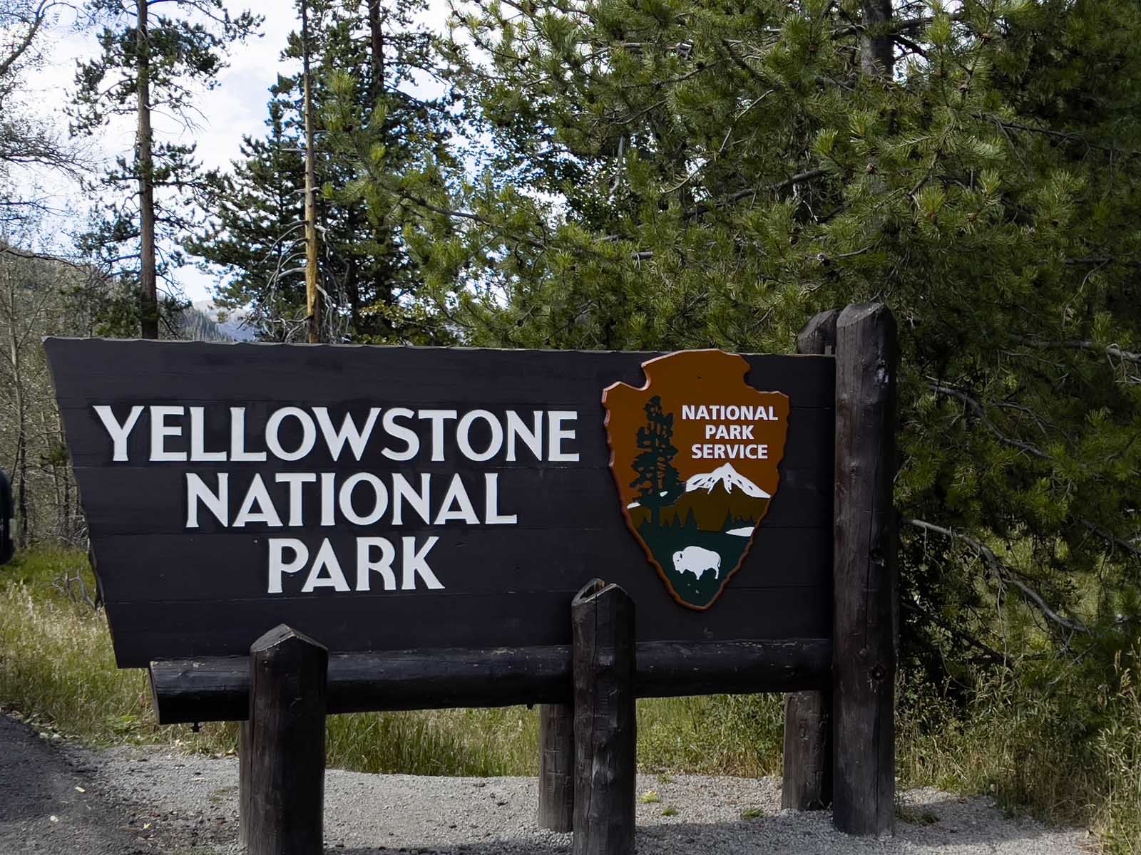 where to stay in west yellowstone national park entrance